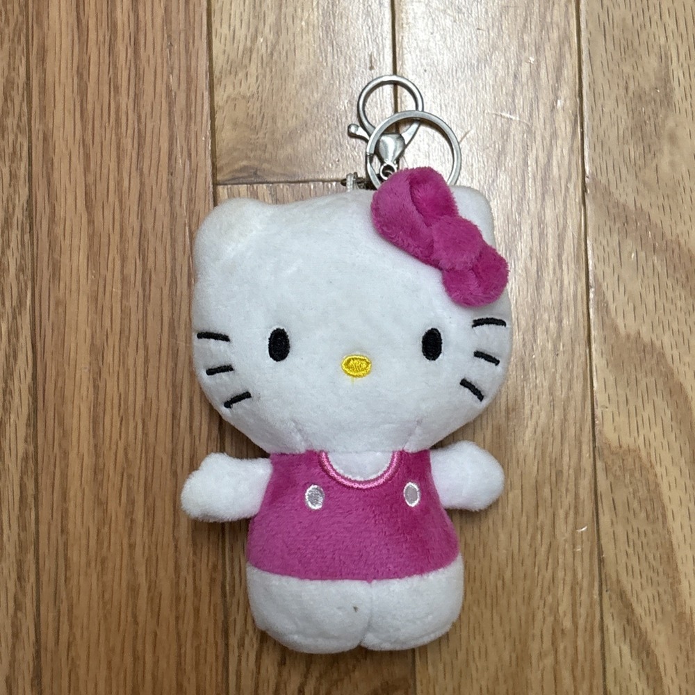 Mini Hello Kitty Plush Keychain -‎ White/combo